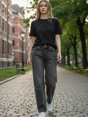 Rolla’s Original High Rise Straight Jeans – Washed Black Vintage Fade Size 32